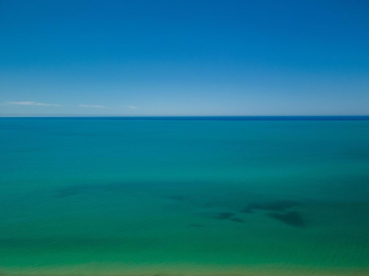 Aegean Breeze Luxury Apartments Next To The Sea มาเลเม ภายนอก รูปภาพ